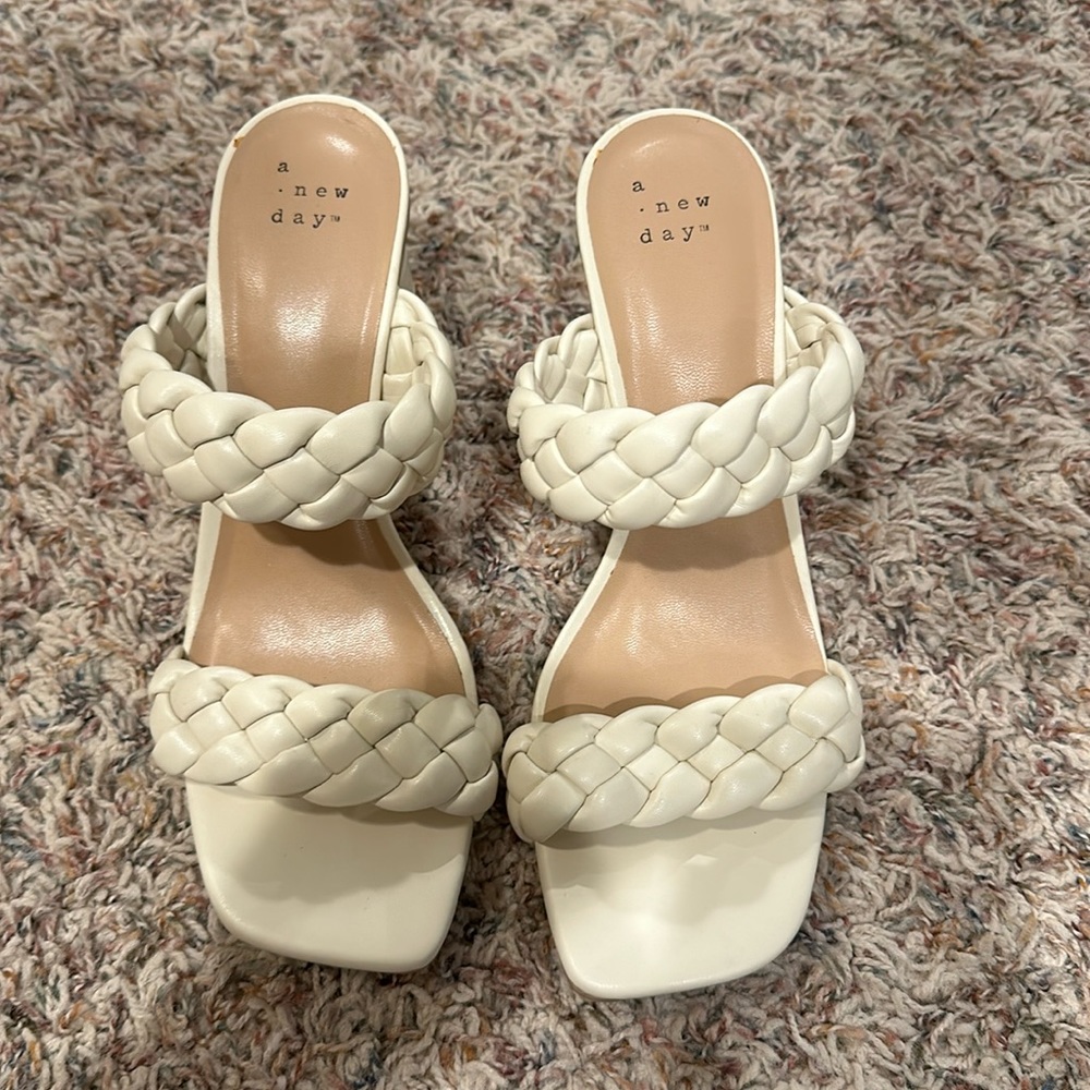 BRAND NEW A New Day Heels